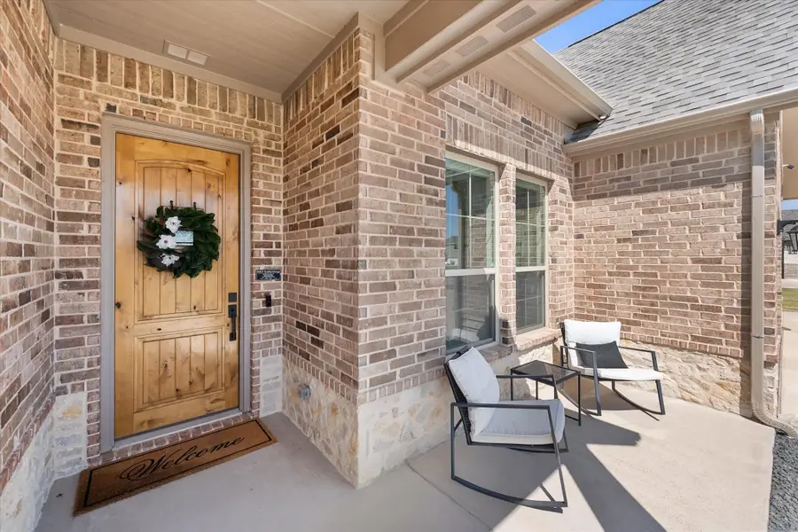 130 Red Cliff Court, Rhome, TX 76078 - #2