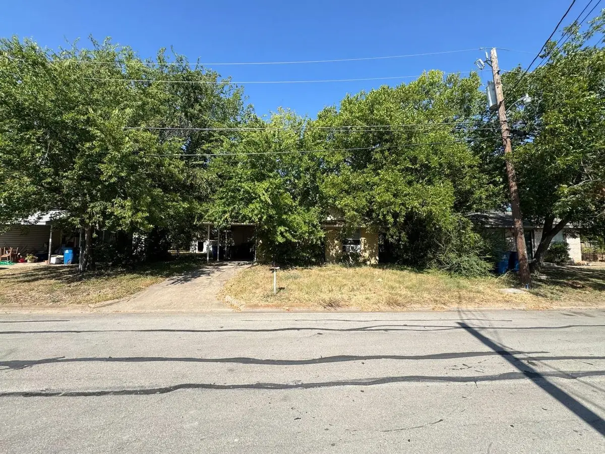 913 N 7th Street, Sanger, TX 76266 - #1