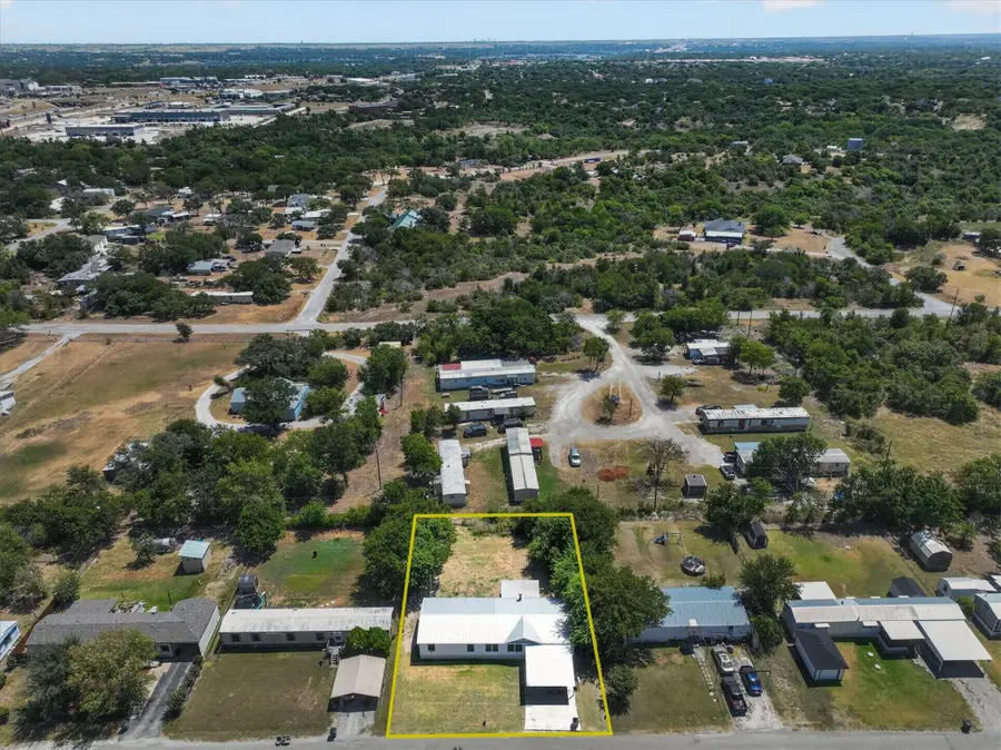 125 Enchanted Oaks Court, Hudson Oaks, TX 76087 - #2