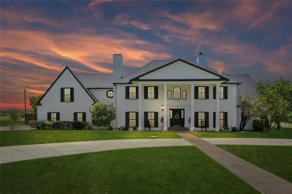 221 Carriage Hill Lane, Heath, TX 75032