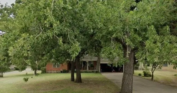 1331 Yates Drive, Hurst, TX 76053