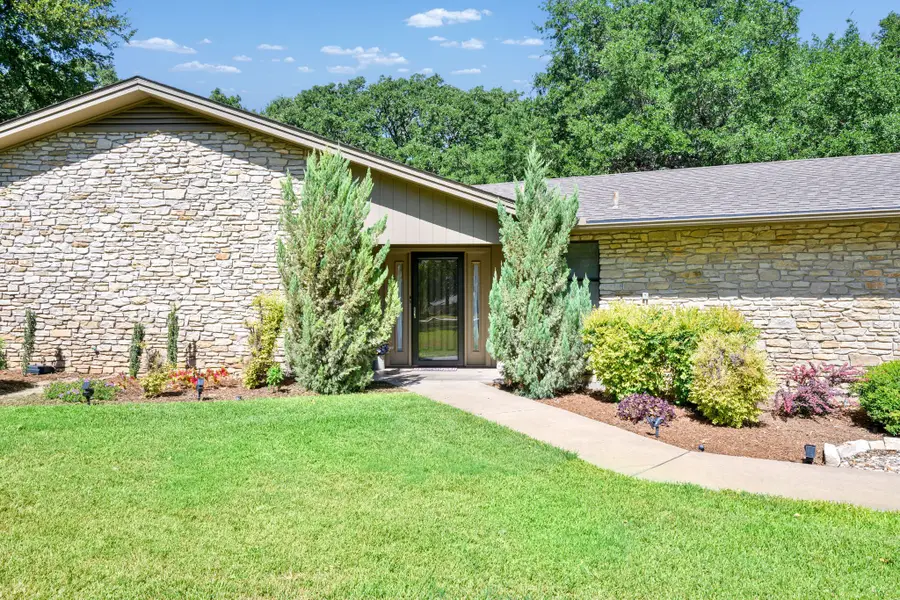 123 Sandra Palmer Street, Stephenville, TX 76401 - #2