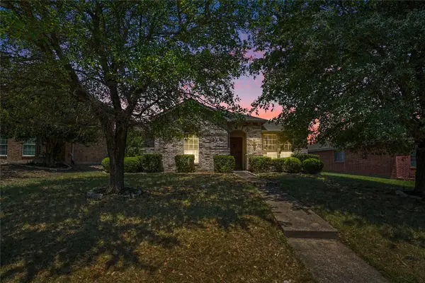 1333 Illinois Avenue, Lancaster, TX 75134