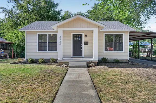 2520 Vera Cruz Street, Fort Worth, TX 76106