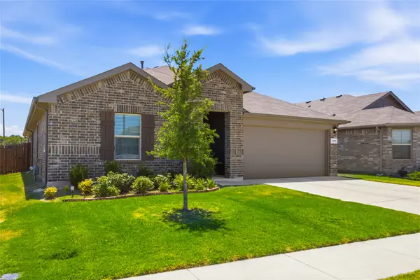 320 Sculptors Crossing, Springtown, TX 76082