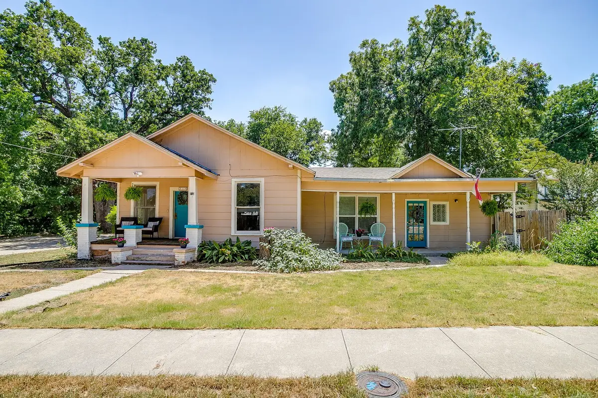 515 W Bridge Street, Weatherford, TX 76086 - #1