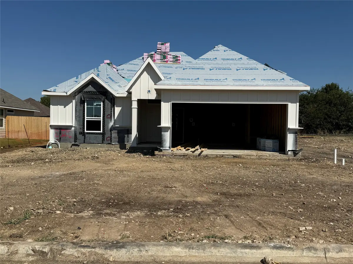 107 Jenjira Way, McGregor, TX 76657 - #1