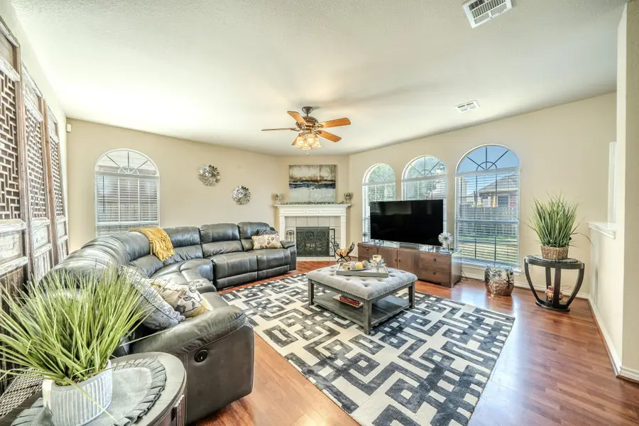 1511 Brighton Drive, Mansfield, TX 76063 - #2