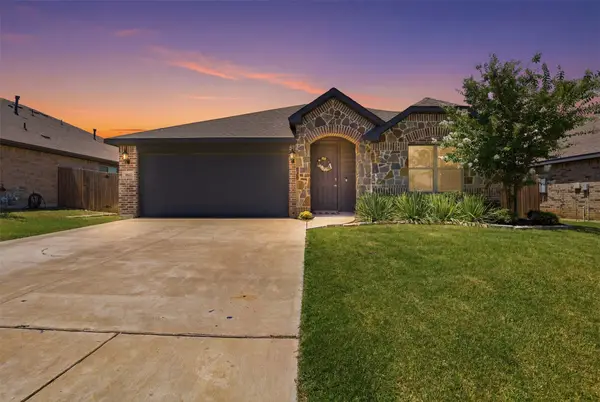 1032 Fairfax Drive, Godley, TX 76044