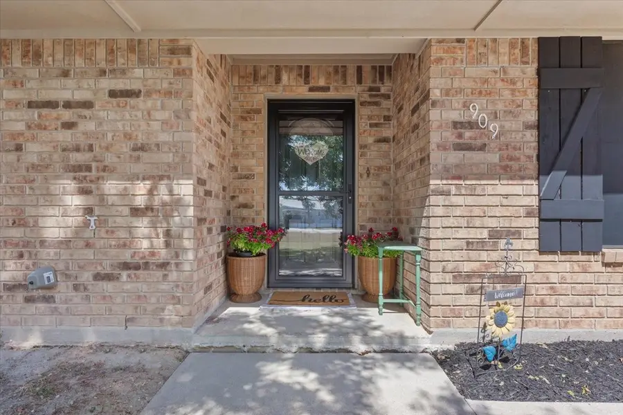 909 Mcclintic Drive, Groesbeck, TX 76642 - #2