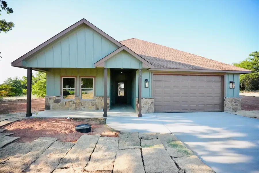 320 Summit Drive, Mineral Wells, TX 76067 - #2