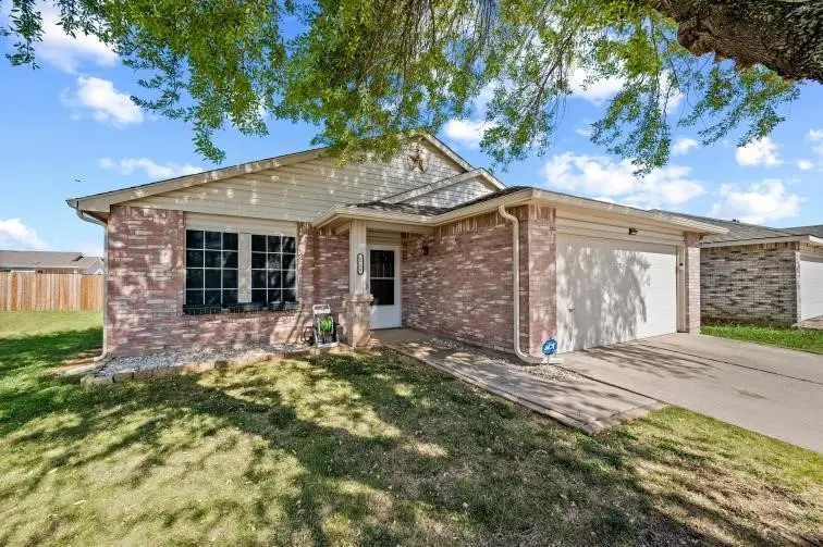 8721 Hunters Point Way, Fort Worth, TX 76123 - #3