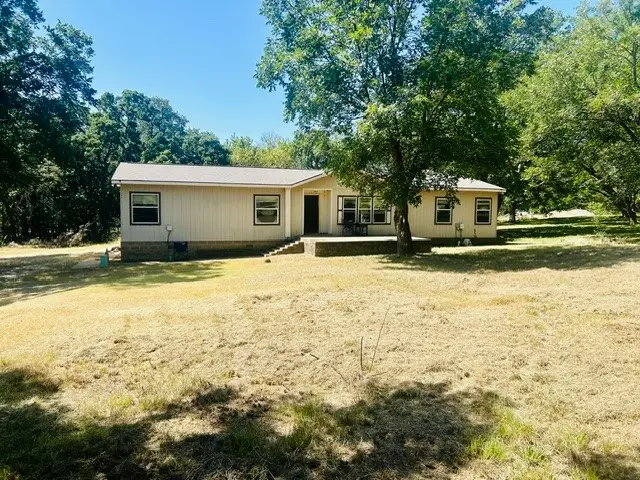 1210 E Texas Street, Denison, TX 75021 - #2