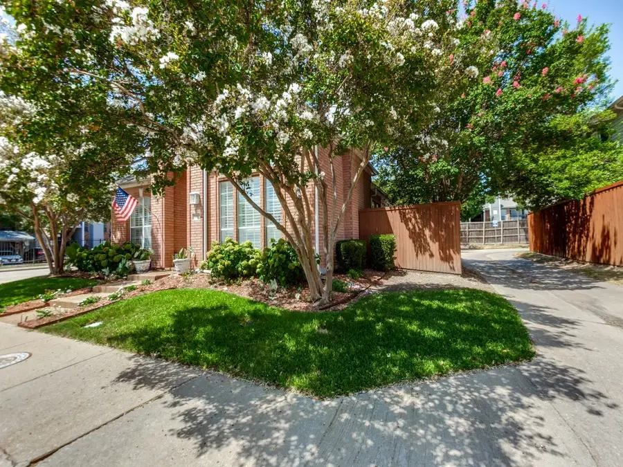 18407 Tettenhall Drive, Dallas, TX 75252 - #2