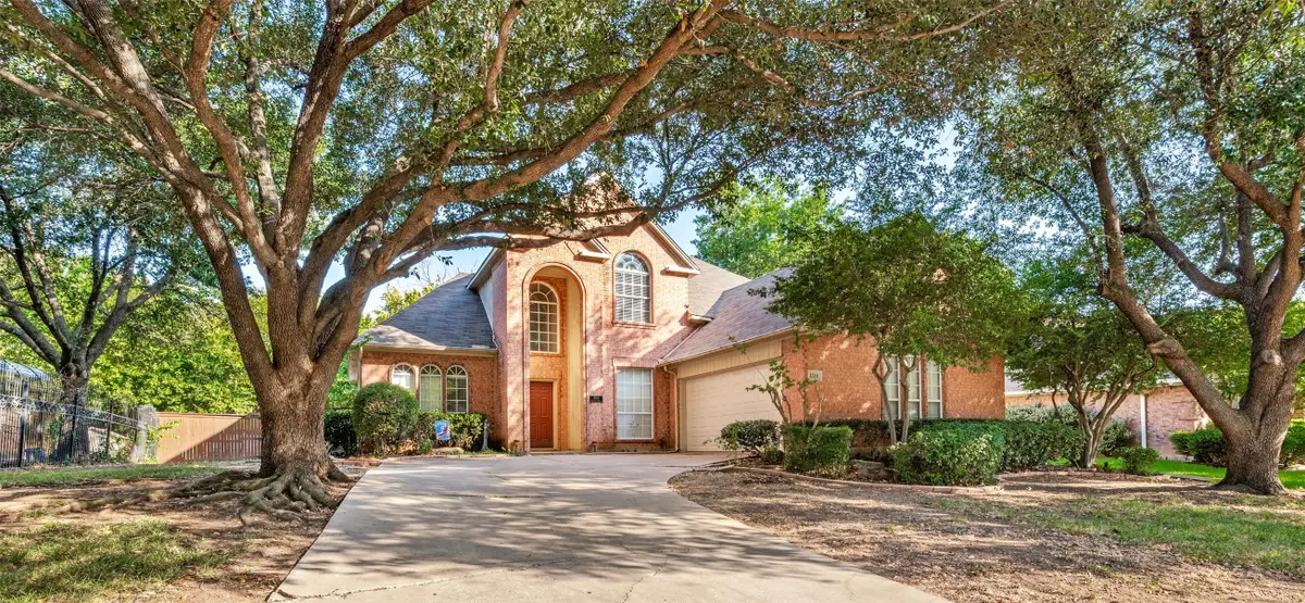 2320 Kingsley Drive, Grand Prairie, TX 75050 - #1