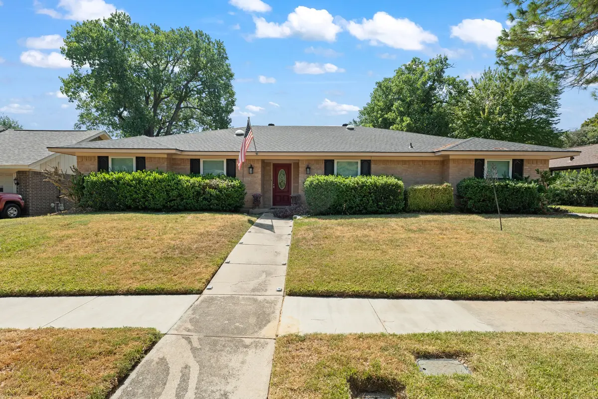1807 Holm Oak Street, Arlington, TX 76012 - #1