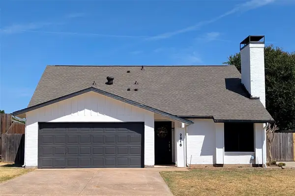 2916 Woodbridge Drive, Bedford, TX 76021