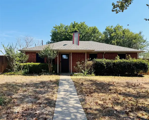 112 Lawndale Drive, Waxahachie, TX 75165