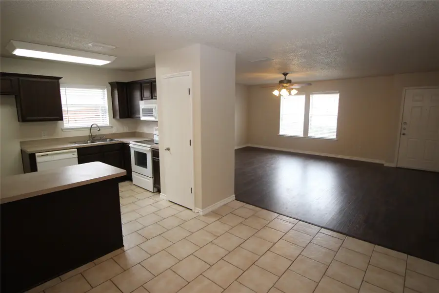 856 Mccully Street, White Settlement, TX 76108 - #3