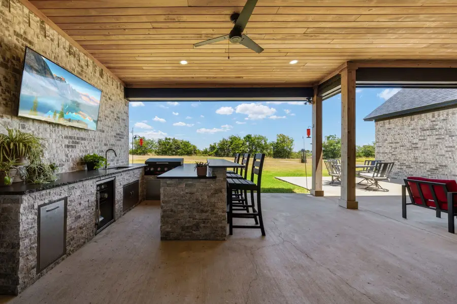 220 High Point Drive, Hillsboro, TX 76645 - #2