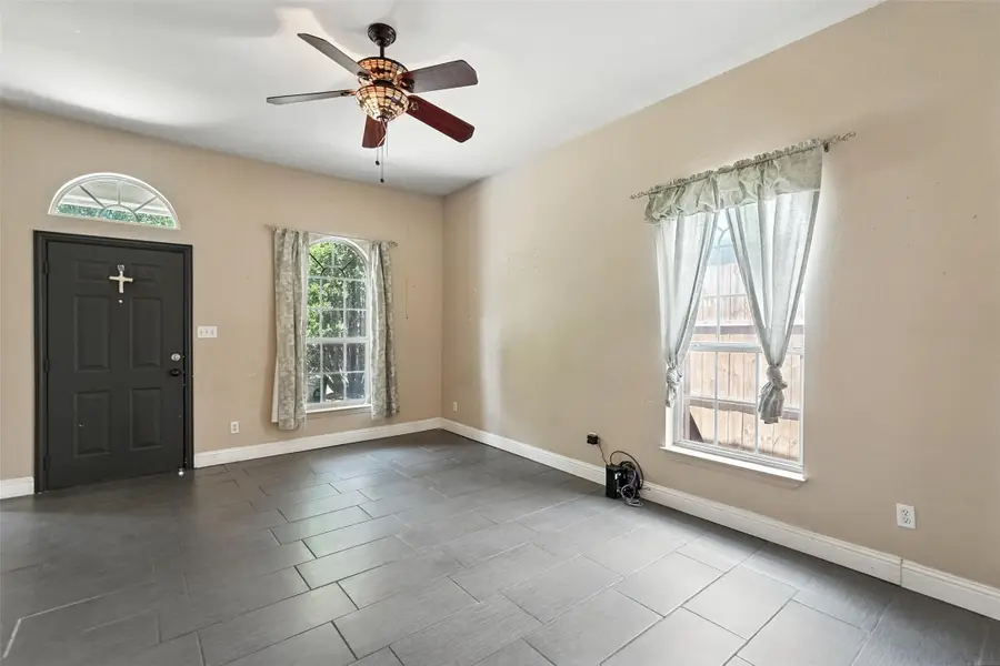 1510 N Carroll Avenue, Dallas, TX 75204 - #2