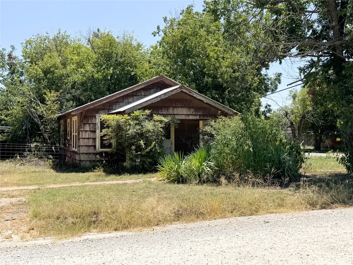 409 W 13th Street, Cisco, TX 76437 - #1