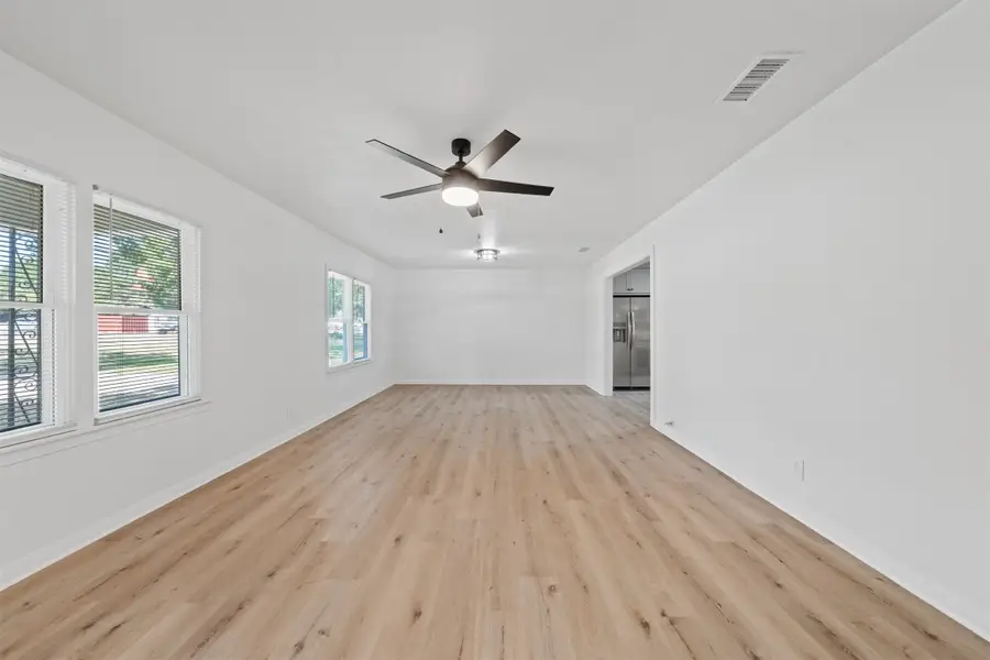 903 E Avenue C, Valley Mills, TX 76689 - #3