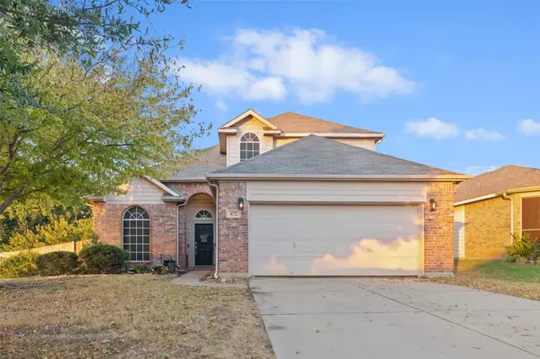 672 Rosario Lane, Fort Worth, TX 76052