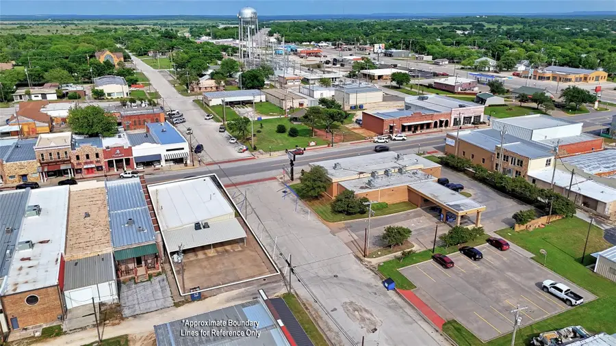 201 Clay Street, Nocona, TX 76255 - #2