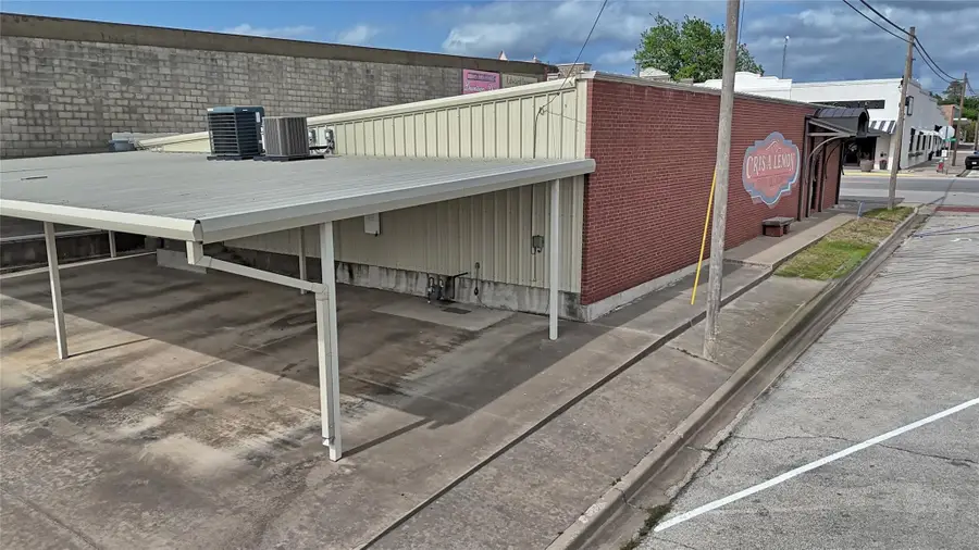 201 Clay Street, Nocona, TX 76255 - #3