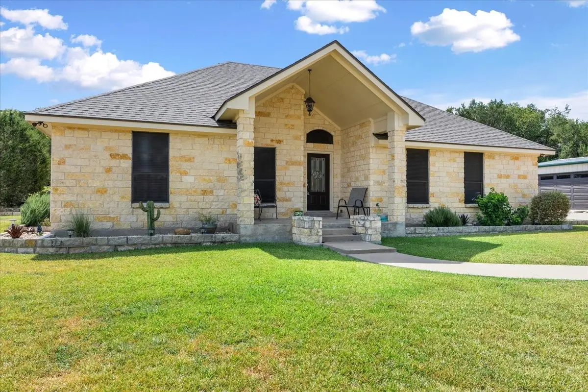 1110 W 23rd Street, Clifton, TX 76634 - #1