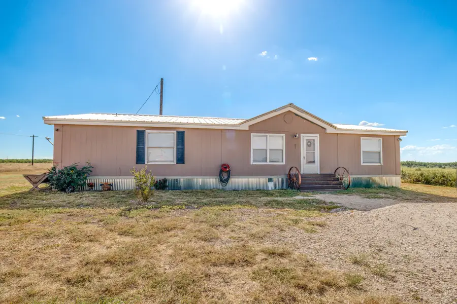 3126 S Fm 707, Tye, TX 79563 - #3