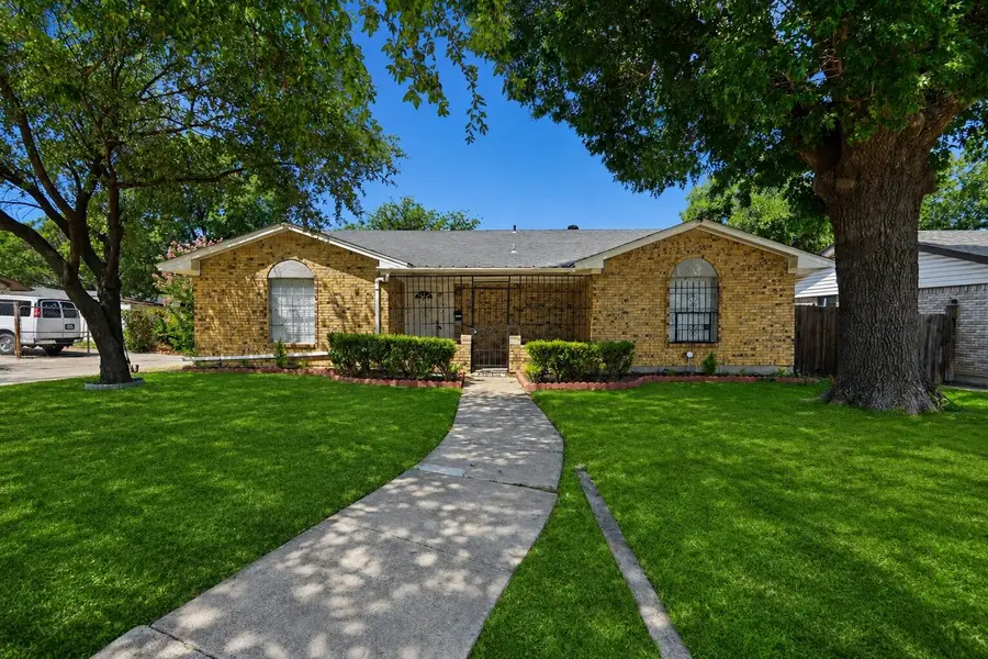 831 Kelso Drive, Dallas, TX 75211 - #2