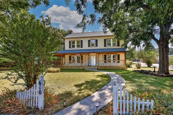 610 S Lee Street, Valley View, TX 76272