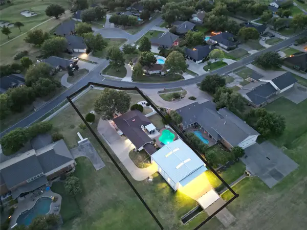 9023 Woodlawn Drive, Granbury, TX 76049