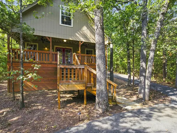196 Lakecrest Drive, Pottsboro, TX 75076
