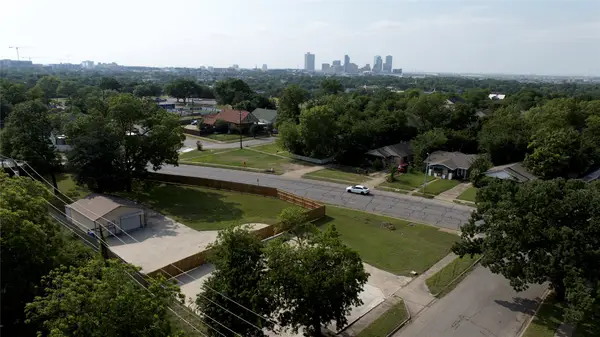 1264 E Maddox Avenue, Fort Worth, TX 76104