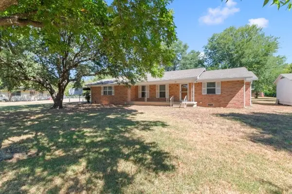 603 E Market Street, Mabank, TX 75147