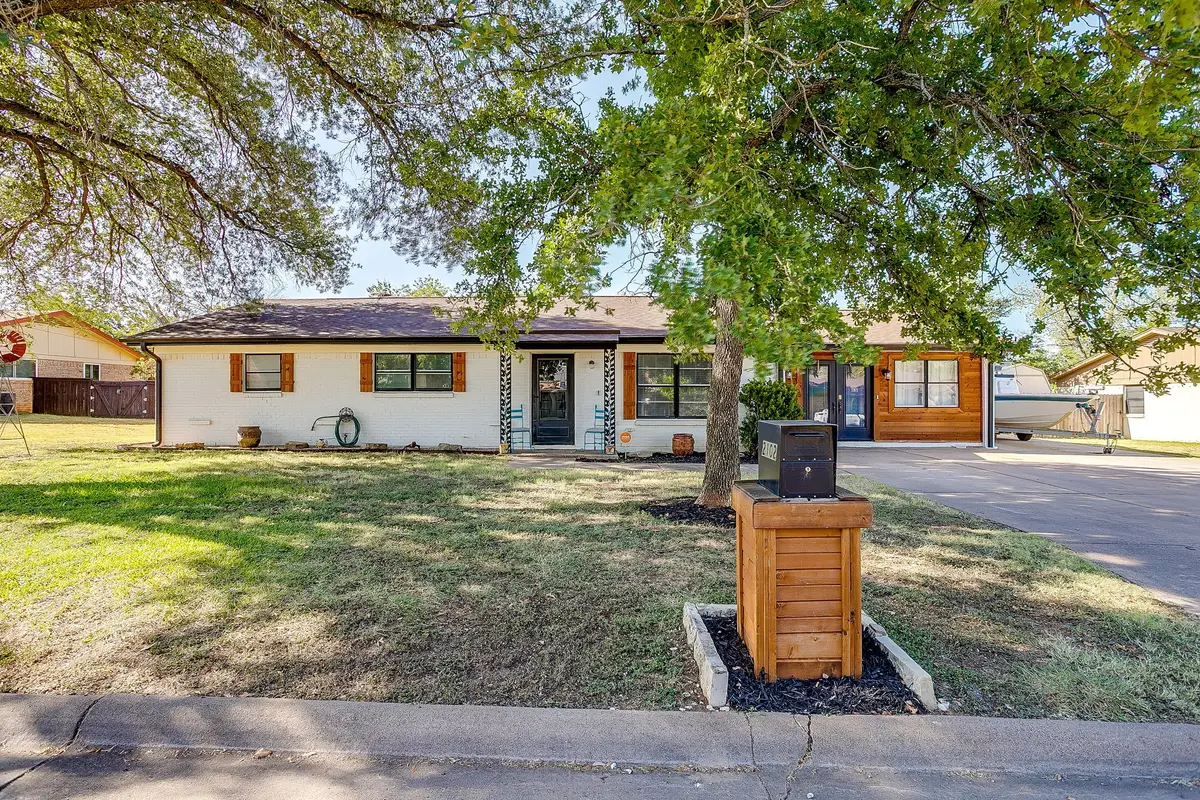 2102 SE 10th Street, Mineral Wells, TX 76067 - #1