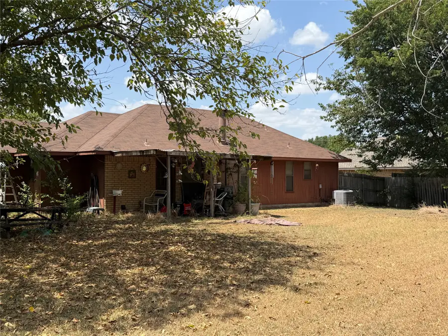 116 Crest Brook Drive, Red Oak, TX 75154 - #3