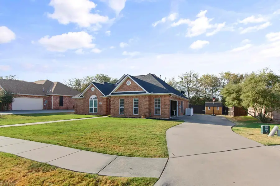 417 Valley View Lane, Krum, TX 76249 - #2
