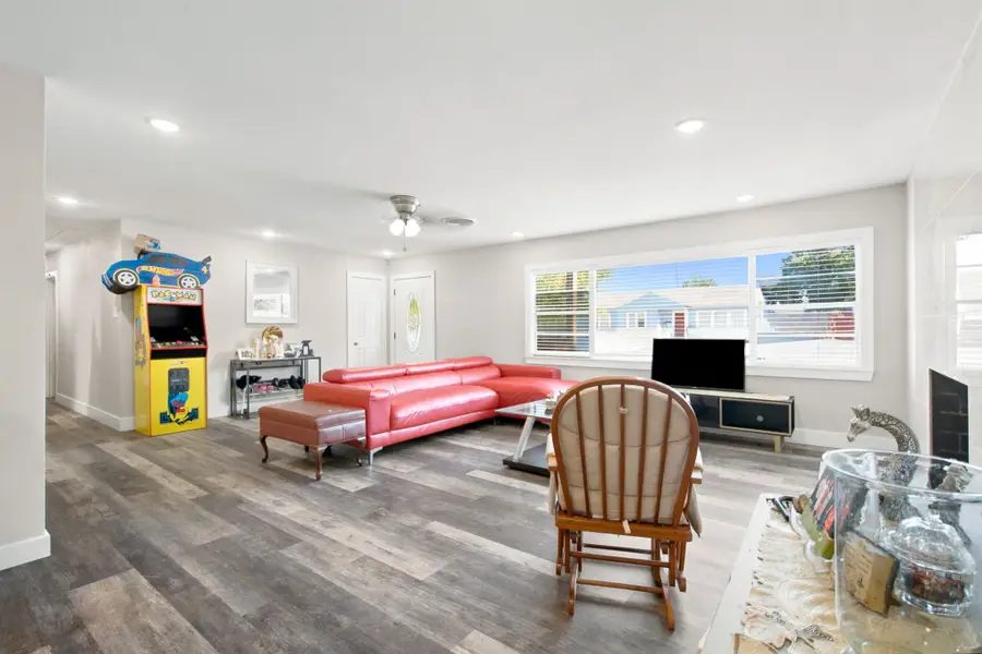 109 W 11th Street, Irving, TX 75060 - #3