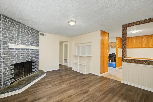 125 Allencrest Drive, White Settlement, TX 76108
