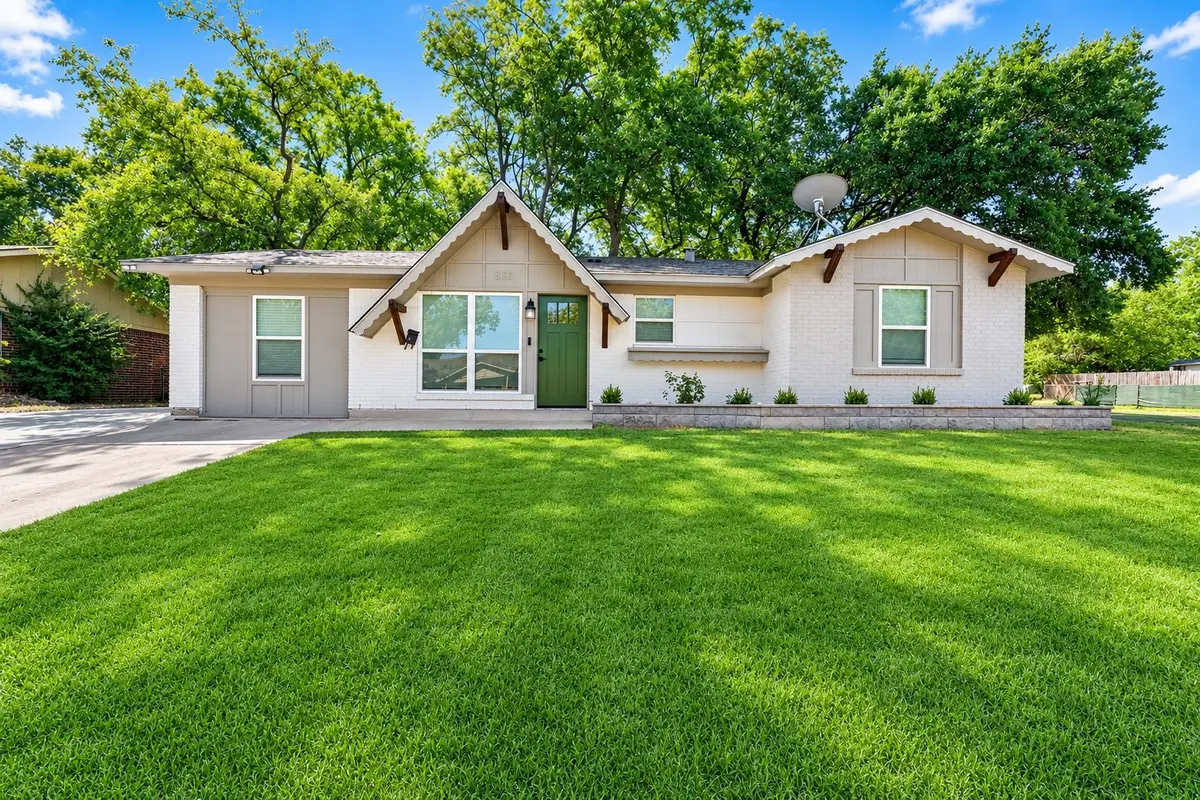 6207 Ivy Hill Road, Fort Worth, TX 76135 - #1