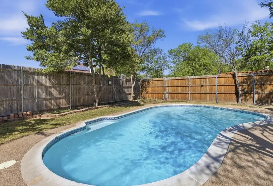 1140 W Hills Terrace, Saginaw, TX 76179 - #2
