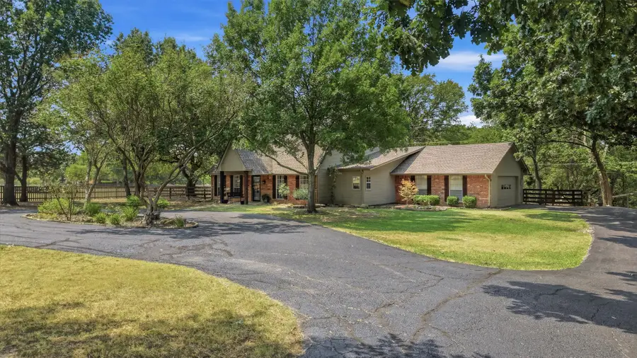 1806 Carriage Estates Road, Sherman, TX 75092 - #3