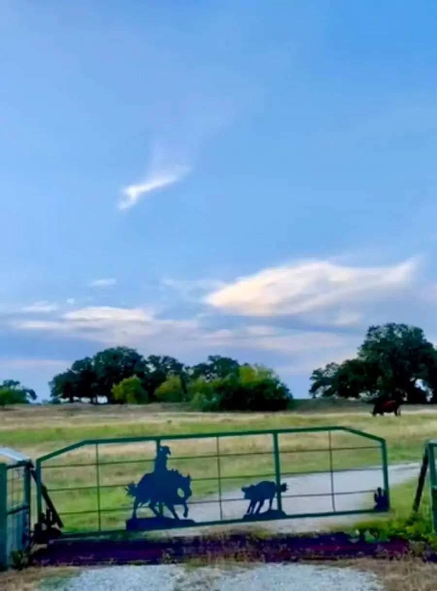 2186 Gilliland Road, Springtown, TX 76082 - #2