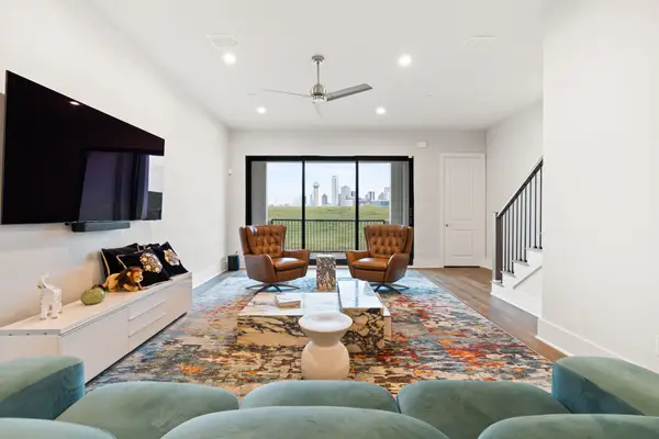 381 E Greenbriar Lane #1603, Dallas, TX 75203
