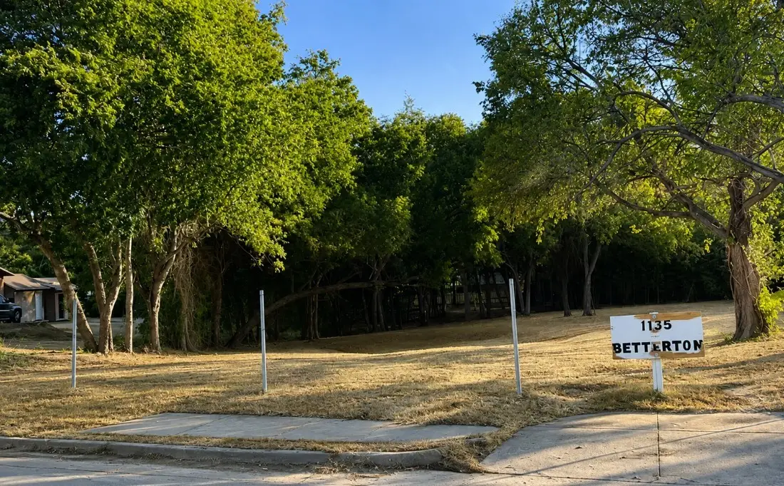 1135 Betterton Circle, Dallas, TX 75203 - #1