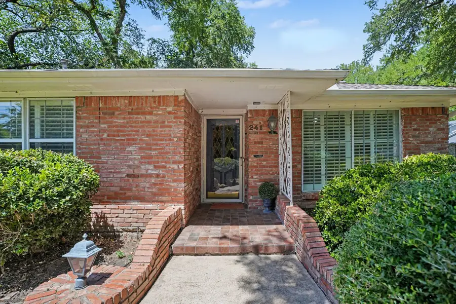 241 Shockley Avenue, Desoto, TX 75115 - #2